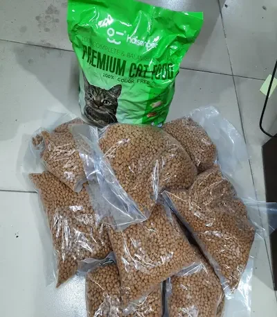 https://aquisanbd.com/wp-content/uploads/2023/12/Haisenpet-Premium-Cat-Food-with-Chicken-Tuna-and-Turkey-aquisanbd-pet-shop.webp